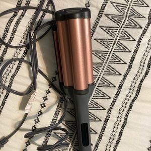 Hairitage by Mindy McKnight-Deep Waver Curling Tool.